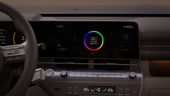Vælg mellem 64 farver til stemningsbelysning inde i Hyundai KONA