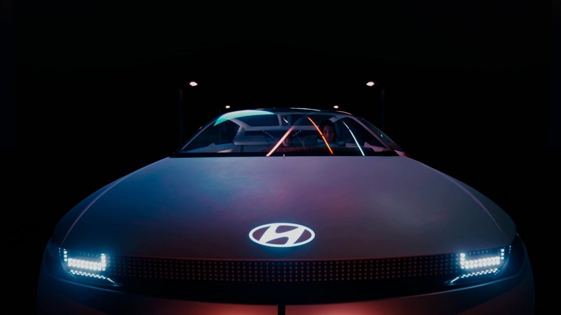 Hyundai om os bil i mørke