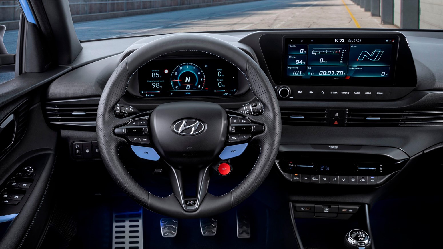 Hyundai i20 N rat, digital instrumentering og touchskærm 