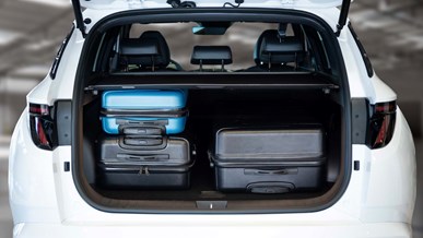 Tre kufferter i bagagerummet på Hyundai TUCSON